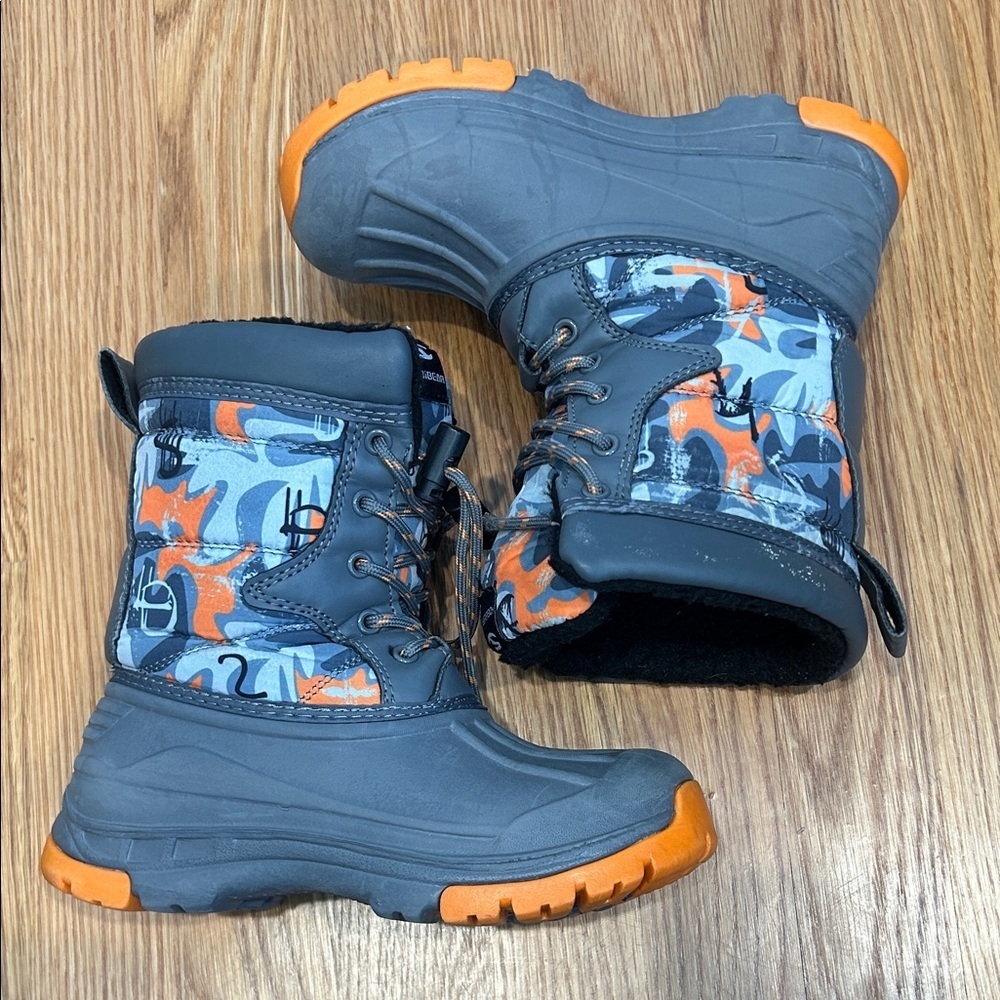 Hobibear Gray/Orange street art Winter Snow Boots size 1 kids